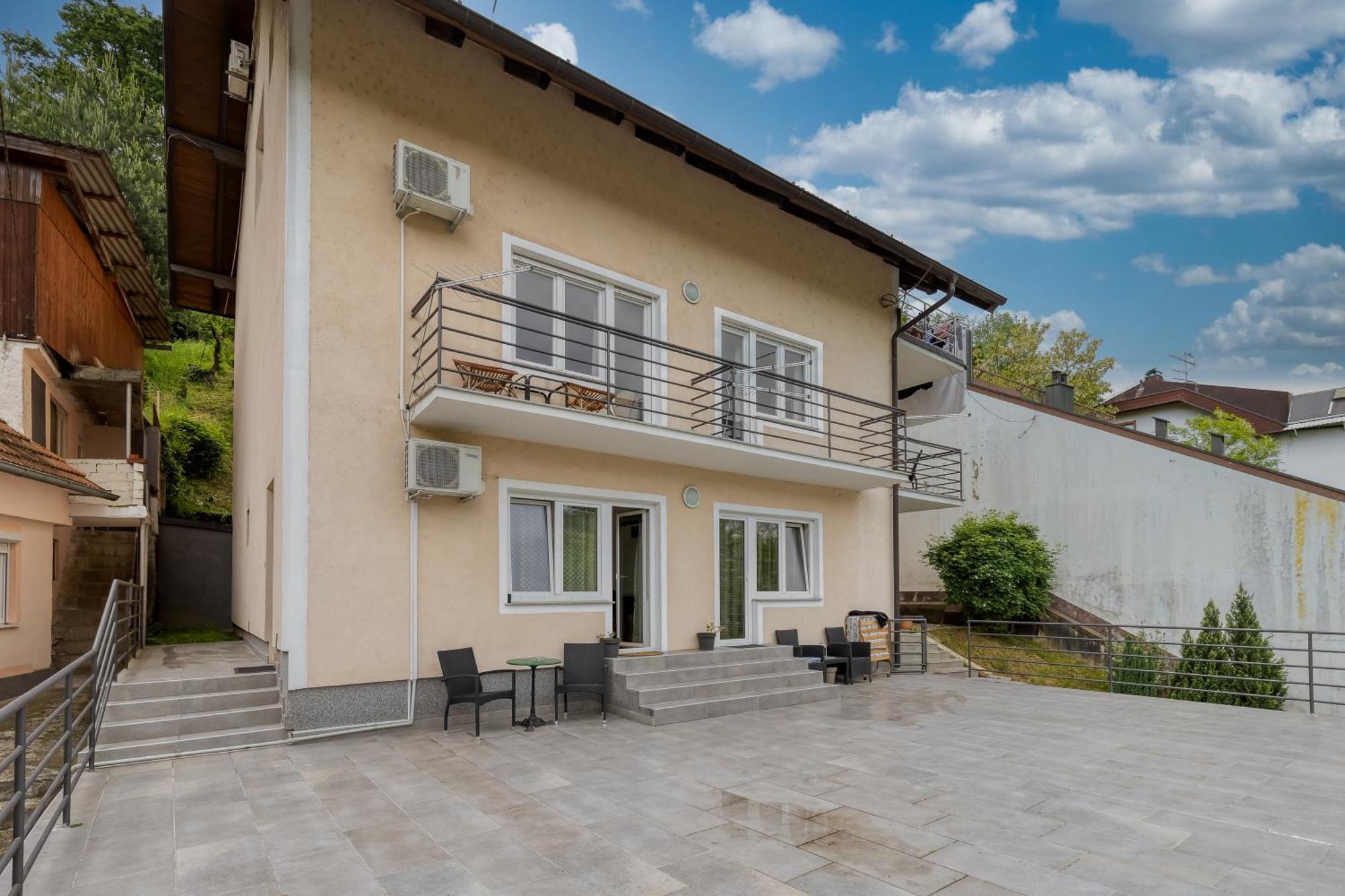 Hill - Sara Villa